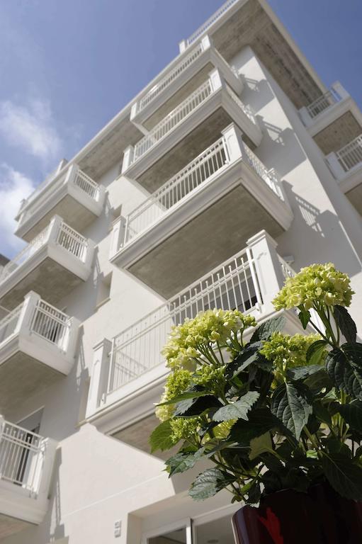 Residence Hotel Rubino Fogliano Marina Habitación foto